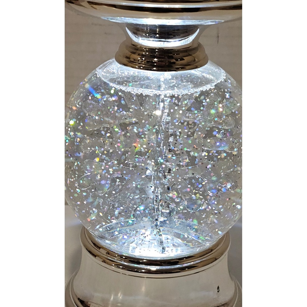 Bath & Body Works Snowflake Water Globe 3-Wick Candle Pedestal Silver Light Up - Picture 5 of 5